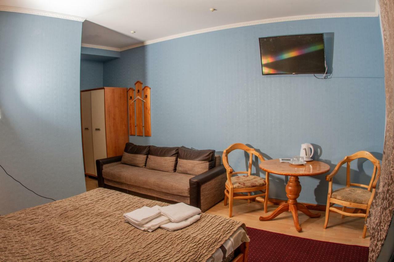Riga Well Hotel Luaran gambar